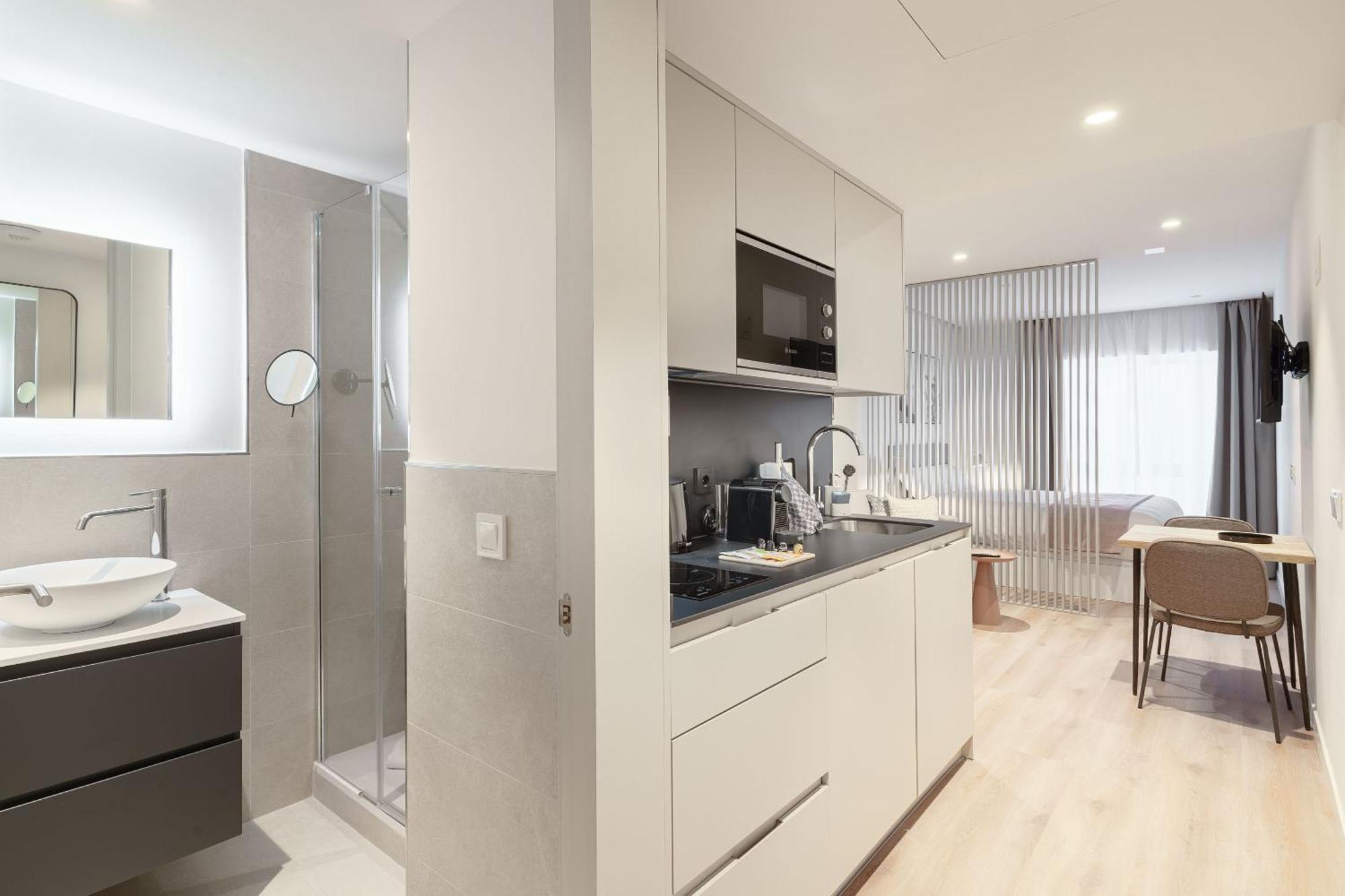 Limehome Madrid Calle De Juan Hurtado De Mendoza Exteriér fotografie